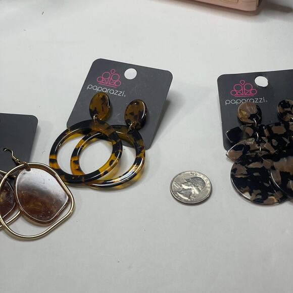 Set of three pairs of earrings tortoise gold tone dangle style boho trendy - Picture 8 of 9